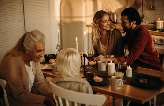 how to reconnect with family during the holidays